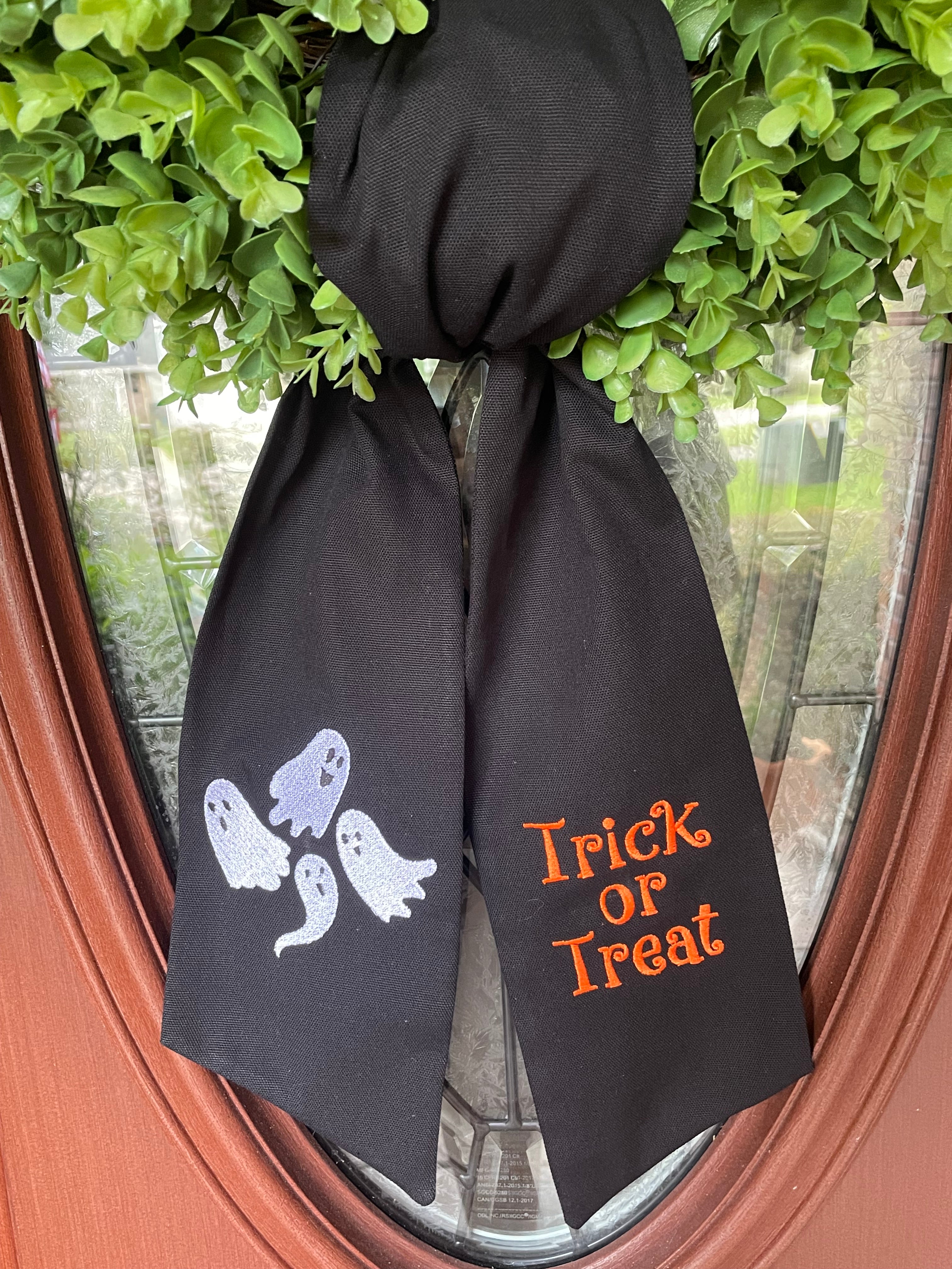 Embroidered Ghost Trick or Treat Wreath Sash